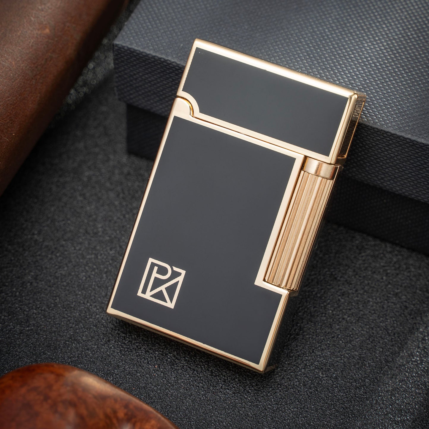 Soft Flame Black Gold Flint Wheel Butane Refillable Gas Metal Lighter