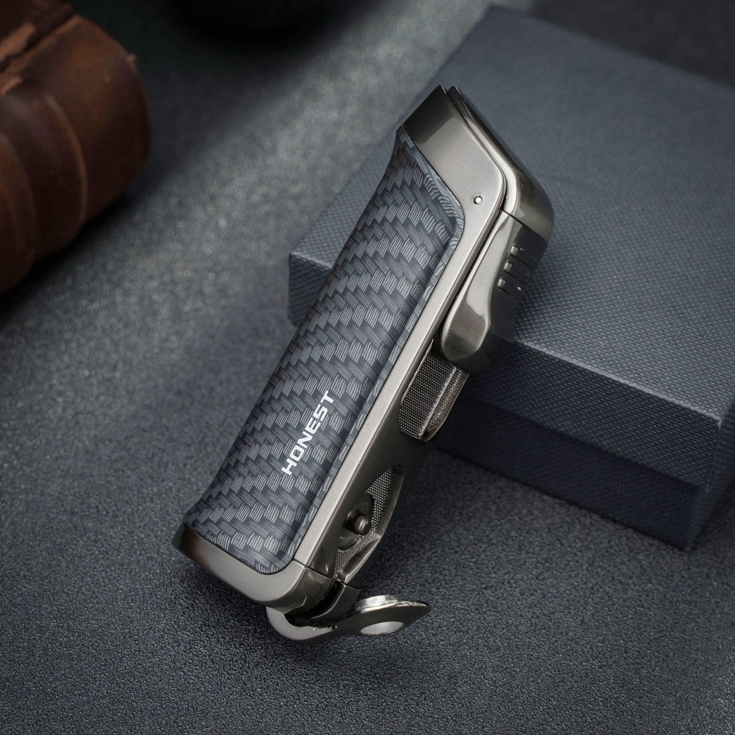 Cigar Lighter Windproof Triple Jet Flame Lighter Butane Refillable Torch Lighter with Cigar Punch